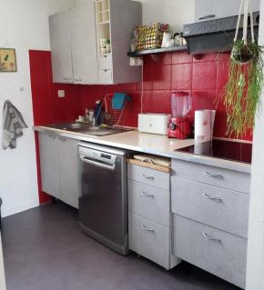 Beautiful apartment quiet area near train station